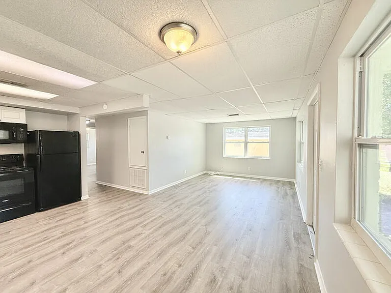617 Pent St — Photo 10