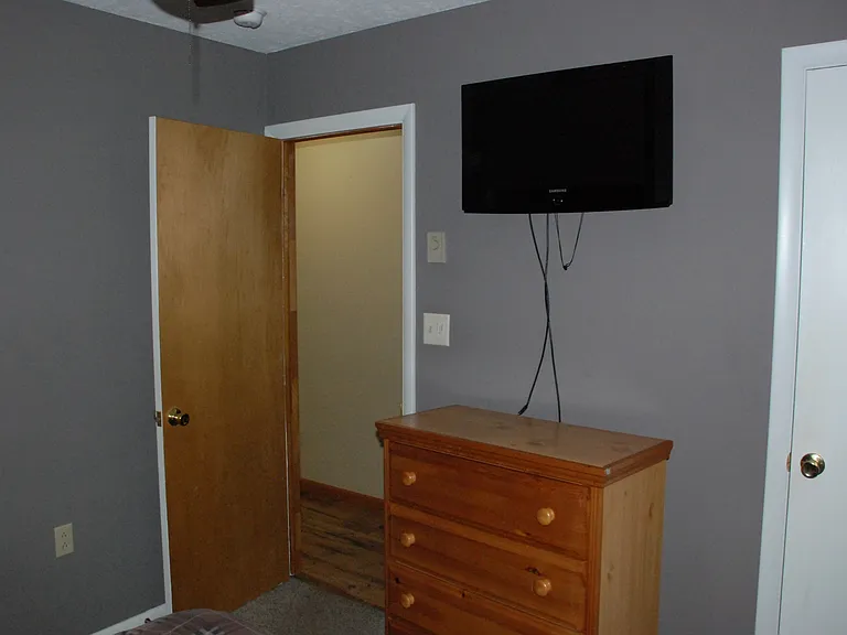 Maxatawny Dr — Photo 28