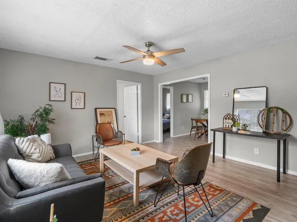203 E Anderson Ave #A, Round Rock, TX 78664