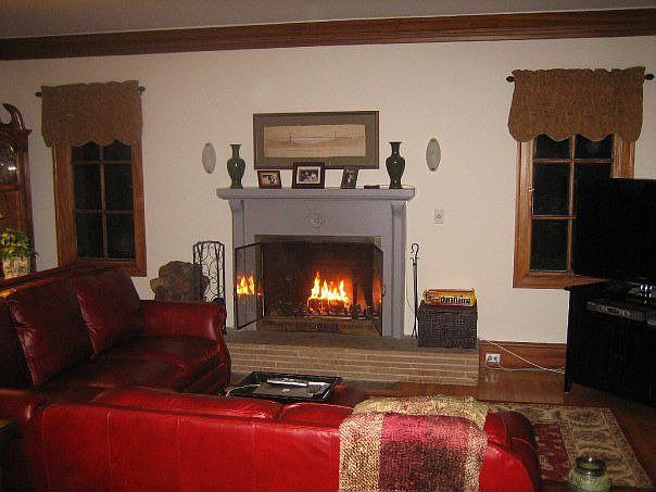 1st image of 1421 Portola Dr