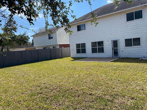 5th image of 4003 Santa Fabiola St