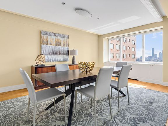 3rd image of 25 Sutton Pl S APT 18K