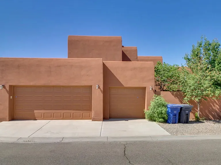 2327 Stieglitz Ave SE — Photo 3