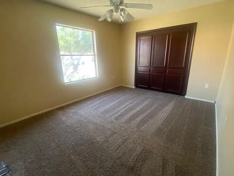1249 E Laurel Ave — Photo 36