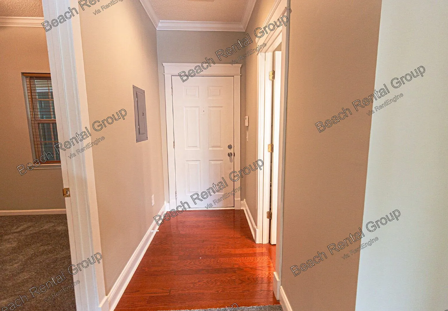 3 bed, 2.0 bath, 1300 sqft, $1,795 — Photo 3