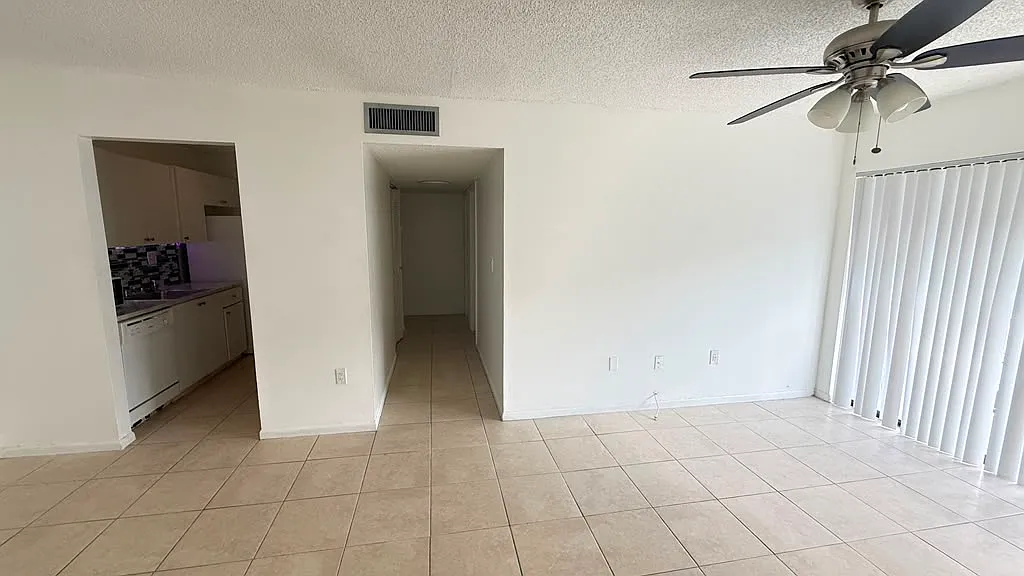 2 bed, 784 sqft, $2,150 — Photo 3