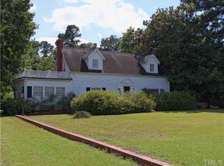 907 Sedgewood Rd, Four Oaks, NC 27524