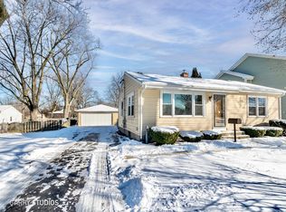 811 S Charlotte St, Lombard, IL 60148