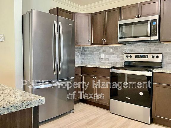 5th image of 310 Highland Estates Dr