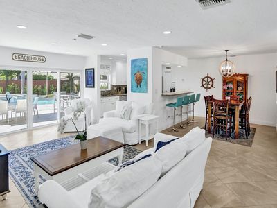 70 SE 10th Street, Pompano Beach, FL, 33060