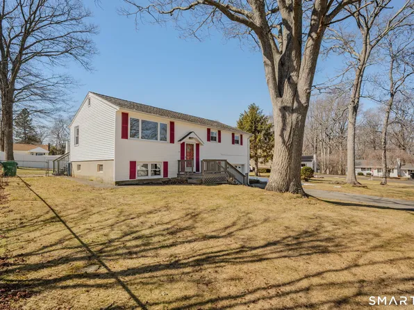 3 Springdale Road, Waterford, CT 06385