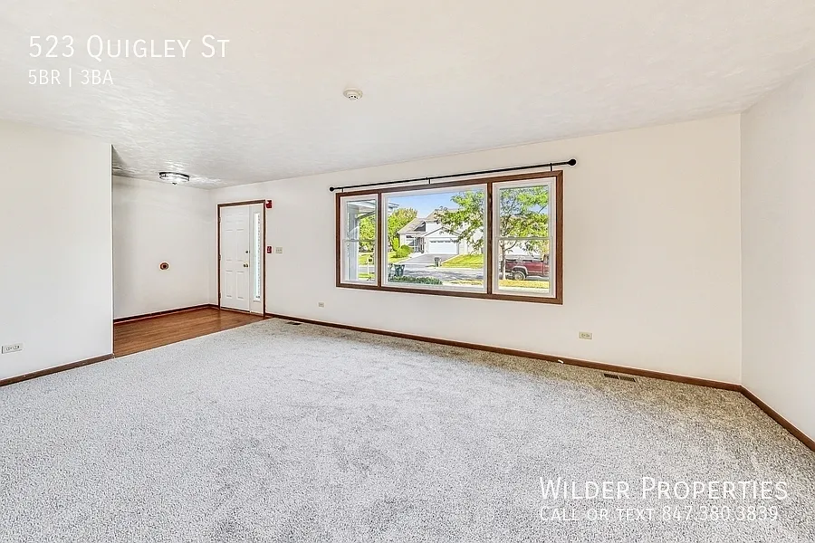 5 bed, 2.5 bath, 2000 sqft, $3,200 — Photo 2