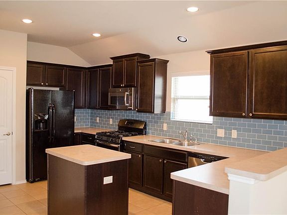 5th image of 1107 Lubbock Ln