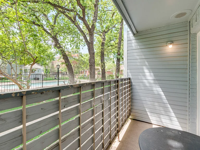 Evergreen St — Photo 13