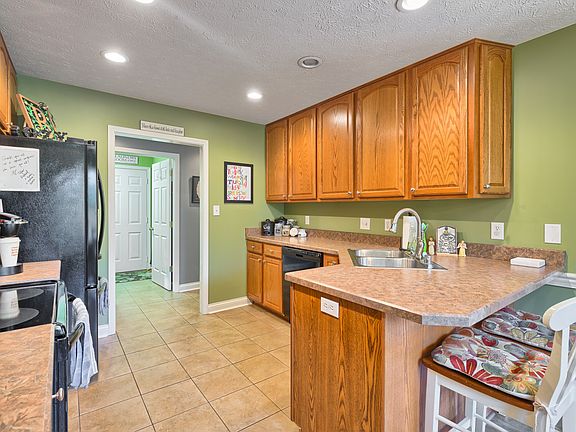 5th image of 4130 Nina Dr