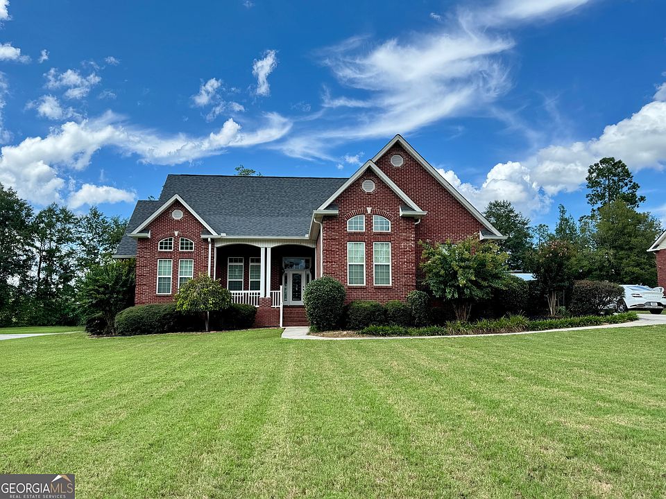 1st image of 169 Hidden Creek Cir