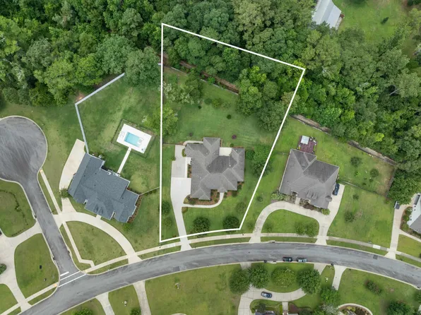 5731 Farnsworth Dr, Tallahassee, FL 32312