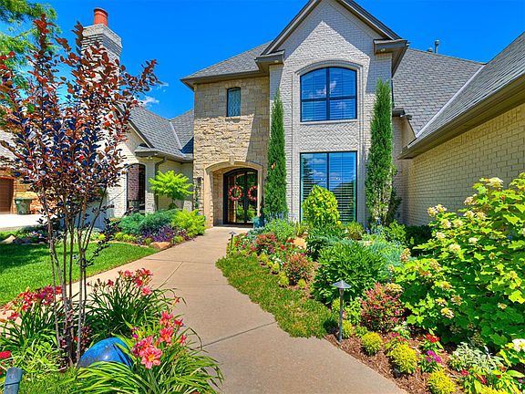 2nd image of 409 Flint Ridge Ct