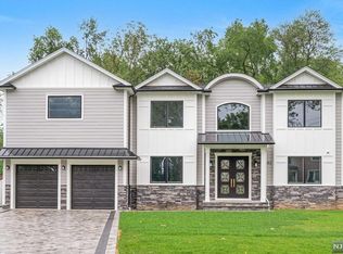 183 Crest Dr, Paramus, NJ 07652