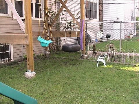 2nd image of 1328 W Eddy St #B