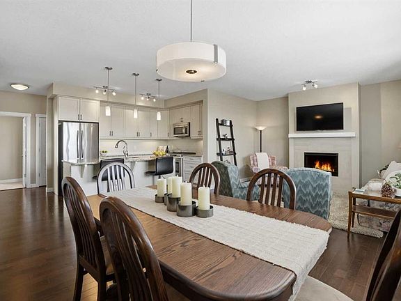 3rd image of 26 Cranbrook Pl SE