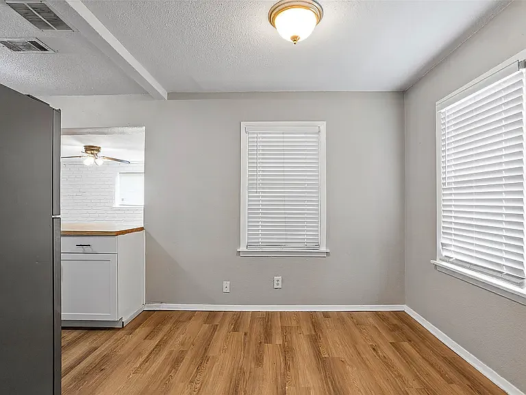3504 Mission St — Photo 7