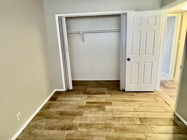 720 N 10th St APT 1, Las Vegas, NV 89101