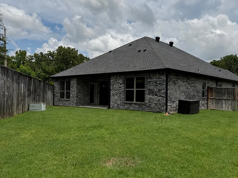 727 Cove Pl — Photo 32