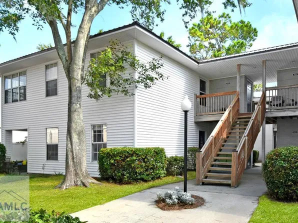 302 E Island Square Dr, Saint Simons Island, GA 31522