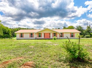 285 Farris Cir, La Follette, TN 37766