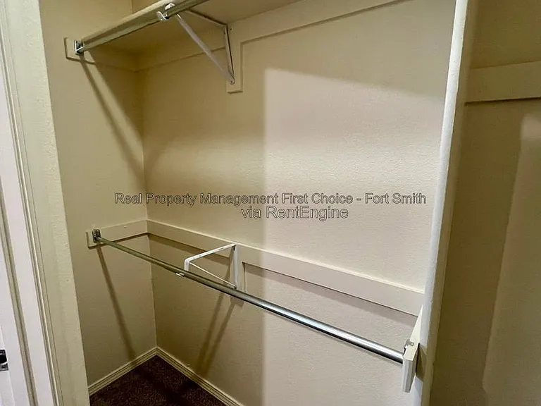 507 Ridge Point Dr — Photo 12