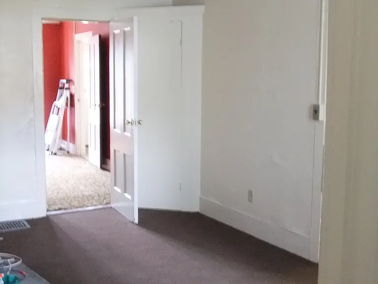 11-13 Center St #11 — Photo 9