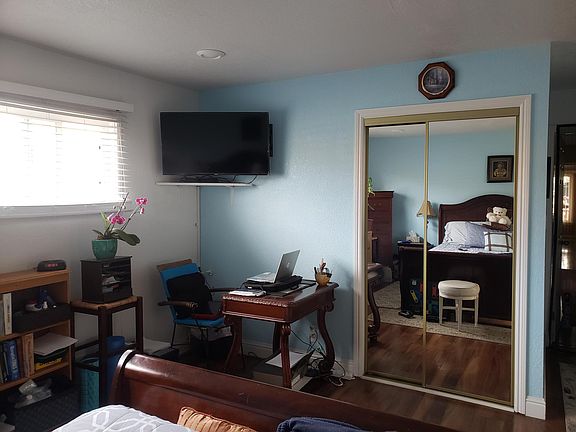 3rd image of 2524 Maricopa Ave