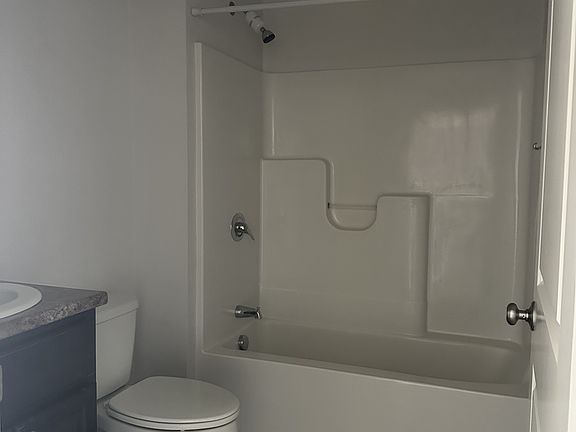 3rd image of 40 Horseback Rd #2