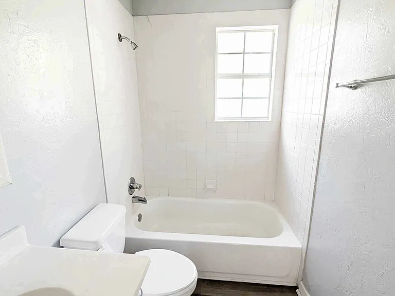 616 Lions Park Pl — Photo 9