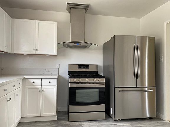 4th image of 4466 1/2 W 64th St