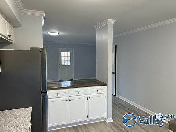4th image of 211 Marinawoods Dr SE APT 5