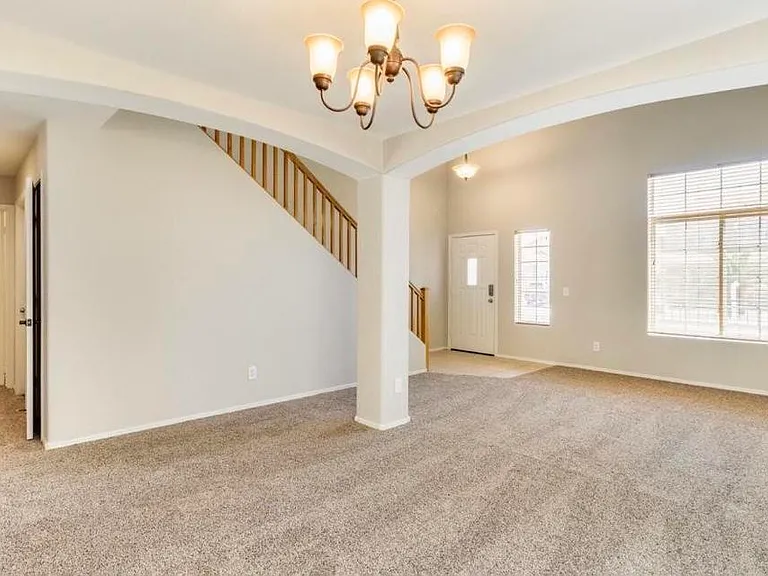15340 W Laurel Ln — Photo 7