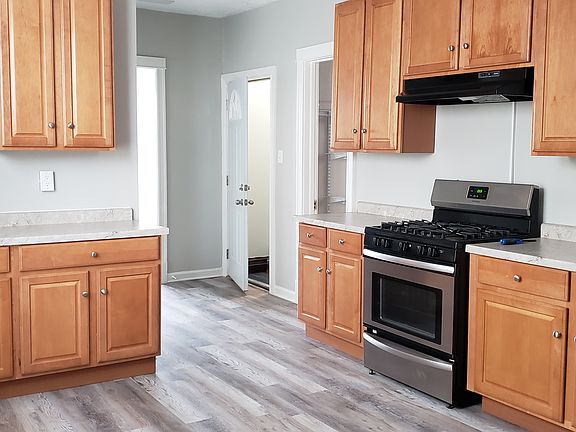 3rd image of 1337 S 50th Ave