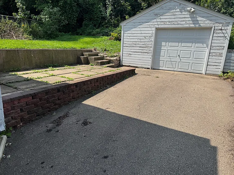 1624 Alabama Ave S — Photo 15