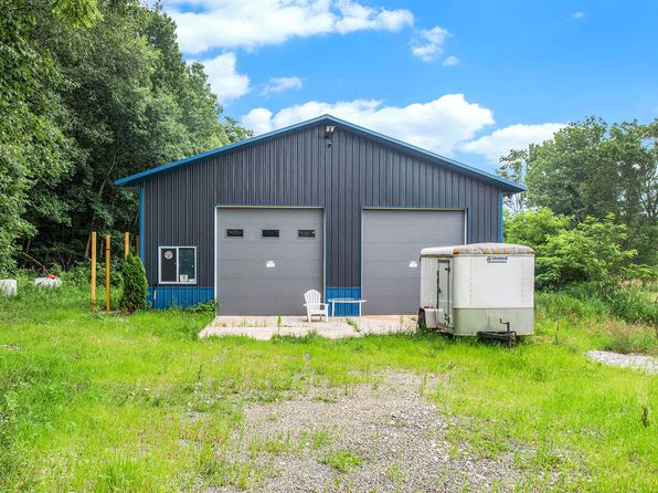 19699 Nye Rd, Galien, MI 49113