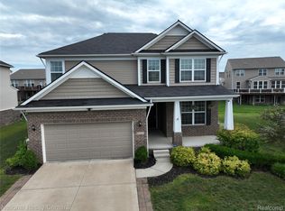 58180 Jonagold Ln, New Hudson, MI 48165