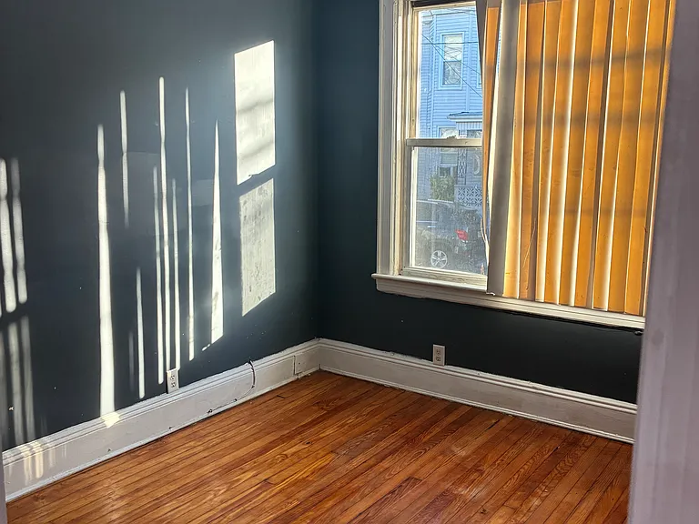 314 Pearsall Ave #1 — Photo 4