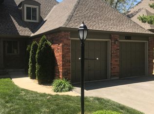 5317 NW 83rd Pl, Kansas City, MO 64151