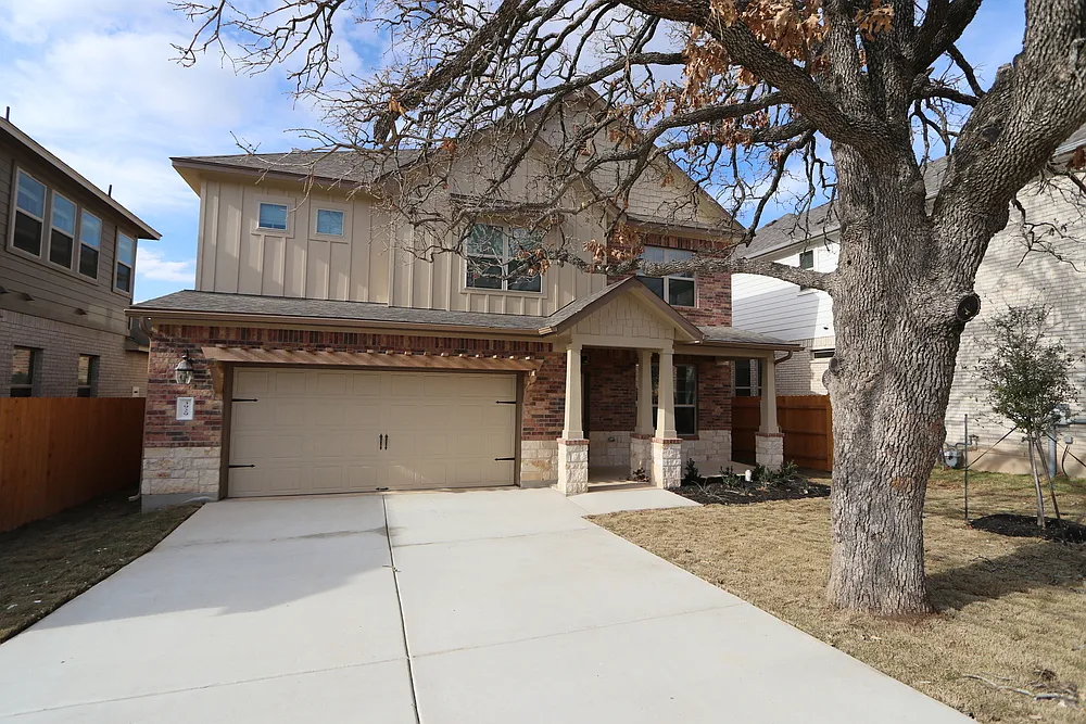 4 bed, 2475 sqft, $3,000 — Photo 2