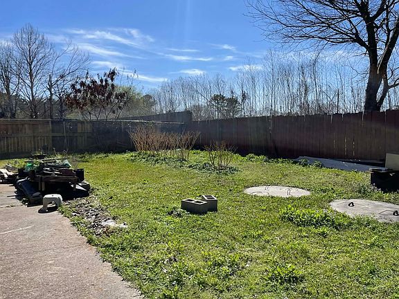 5th image of 1825 Isom St