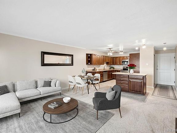 5th image of 690 S Alton Way #6C