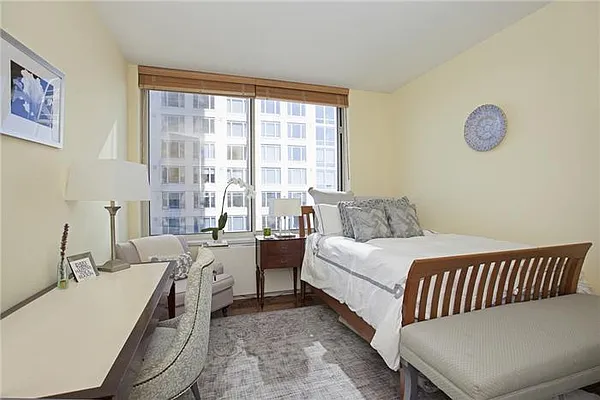 Sold by Maxwell Jacobs | media 19
