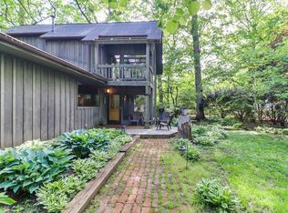 17567 Trillium Ln, Hudson, IL 61748