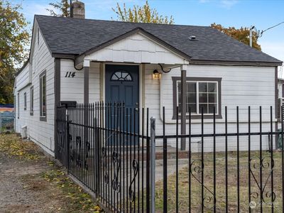 114 SE 9th Street #1 & 2, College Place, WA, 99324